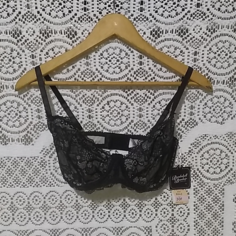 Ladies 30F bra